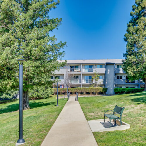 walking path and courtyard at Gold Country Senior Living